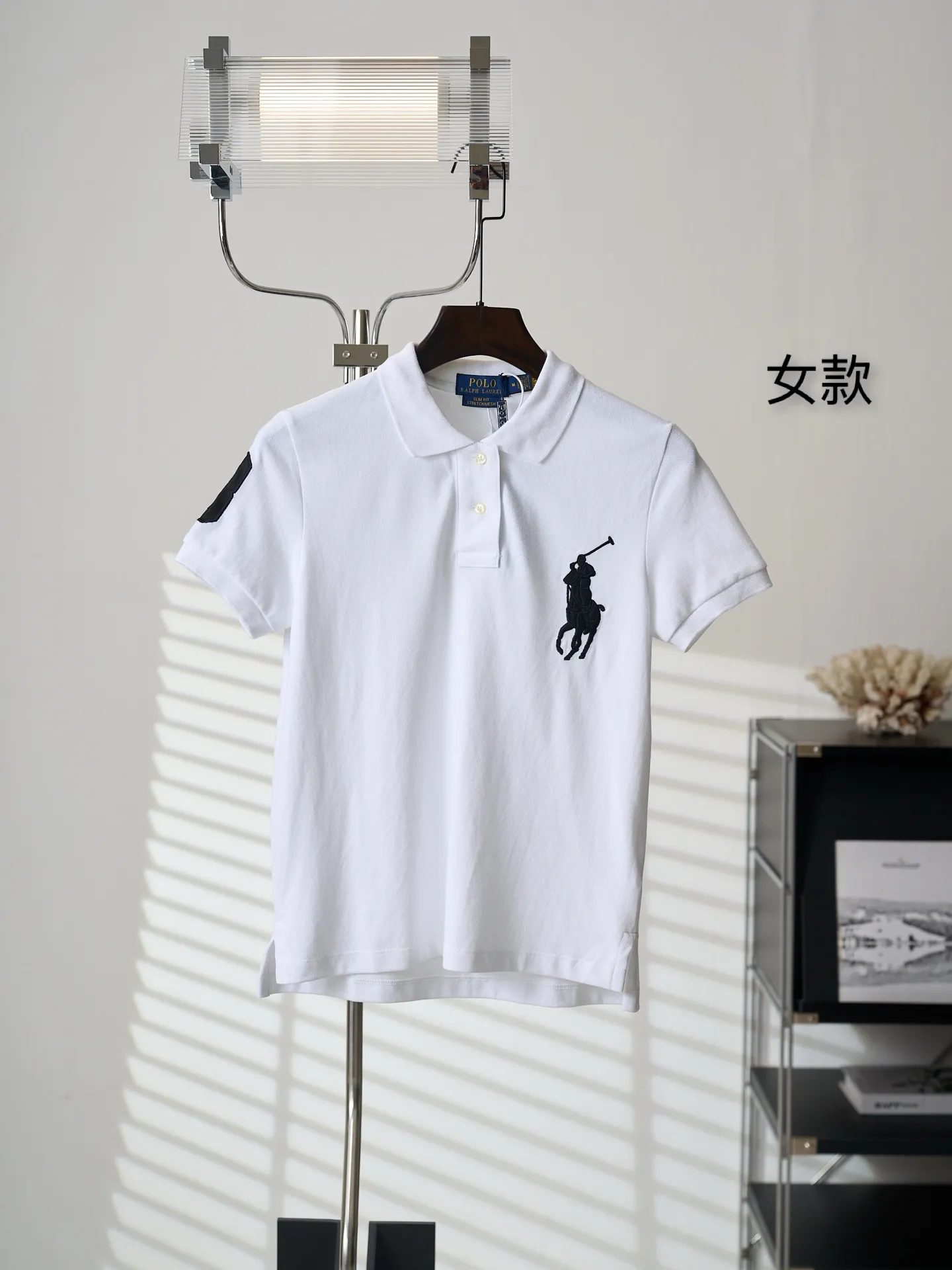 【 】Ralph Lauren/ Polo （ ） 【In Stock】S M L ，Breathable ， 。White ， ， 。 ， ， 。Polo 、 ， ， 。 1 ， ， 、 。 2. ， ， ， 、 ， 。